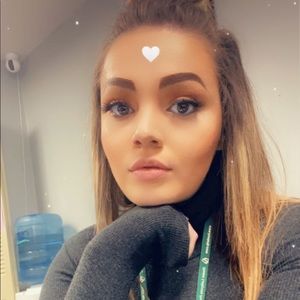 Meet your Posher, Jasmine